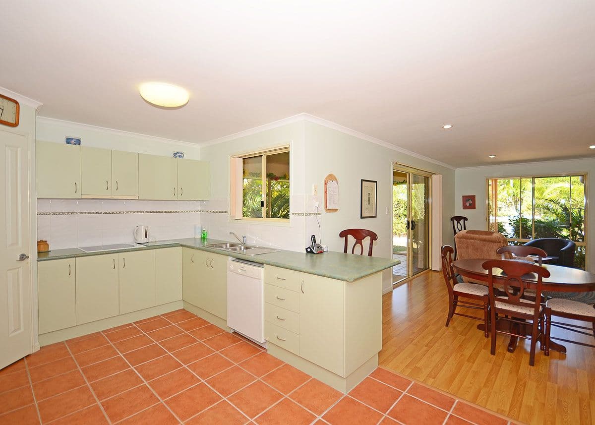 15 Conondale Court, TORQUAY QLD 4655, Torquay - Thumbnail 4