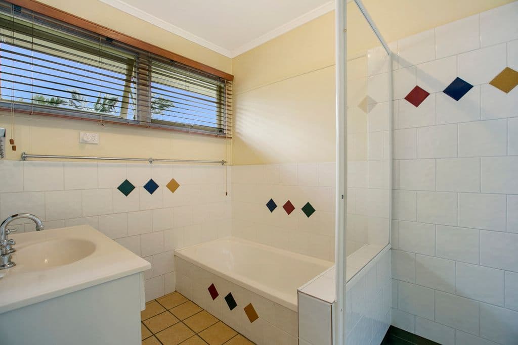 17 Barbara Street, Manly West QLD 4179, Manly West - Thumbnail 6