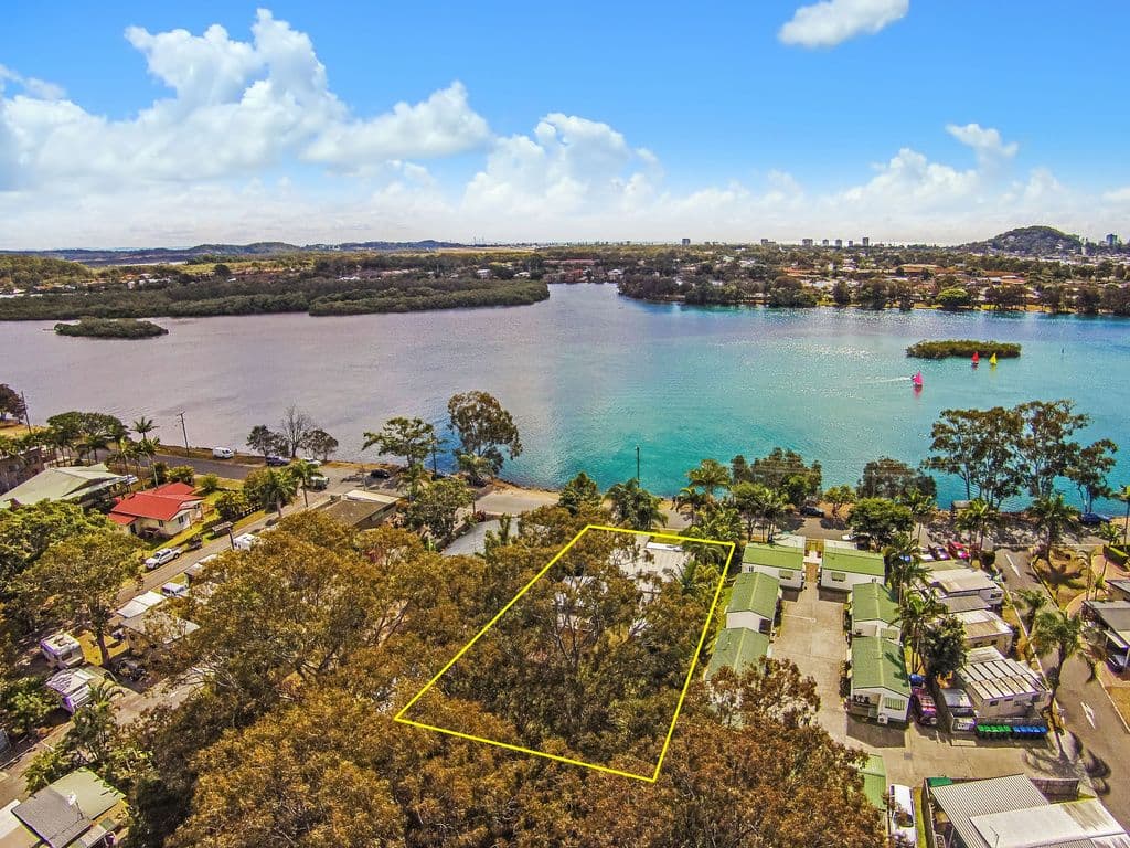 4 Philp Parade, TWEED HEADS SOUTH NSW 2486, Tweed Heads South - Thumbnail 2