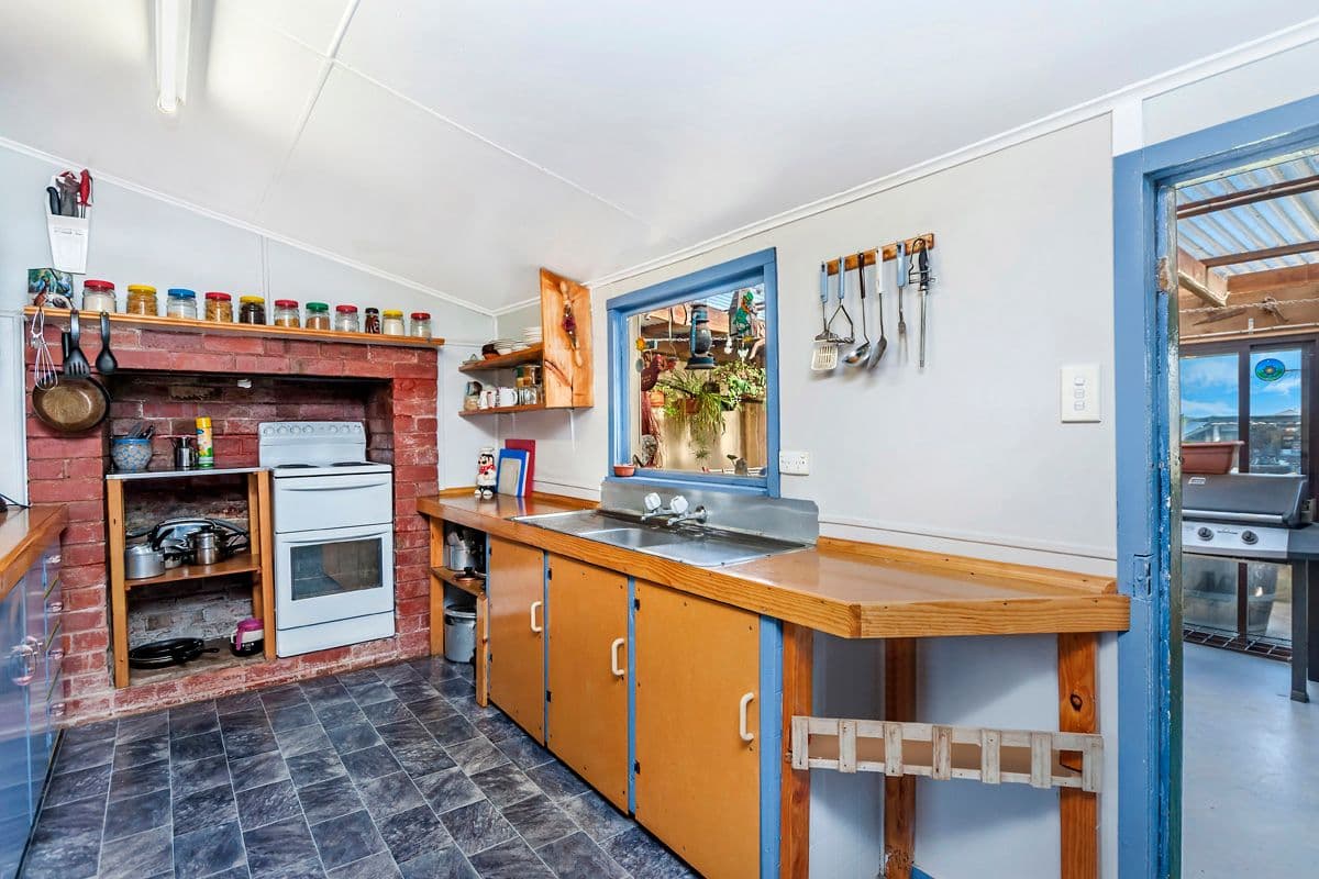33 Stauntons Lane, Koroit VIC 3282, Koroit - Thumbnail 4