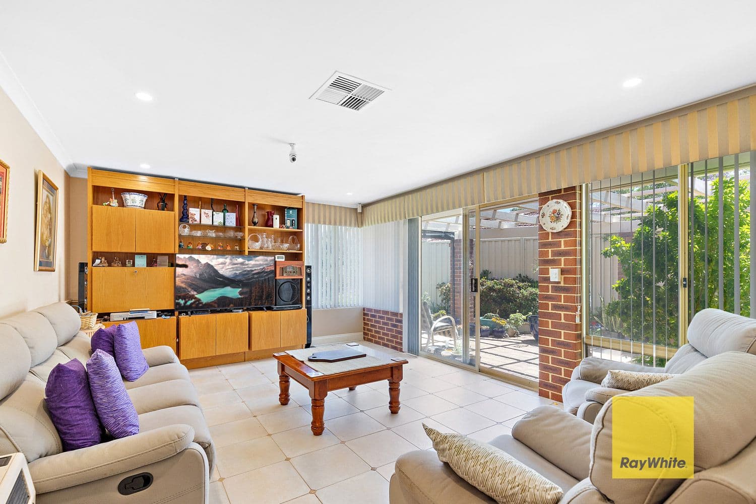 5 Feltbush Mews, Canning Vale WA 6155, Canning Vale - Thumbnail 2