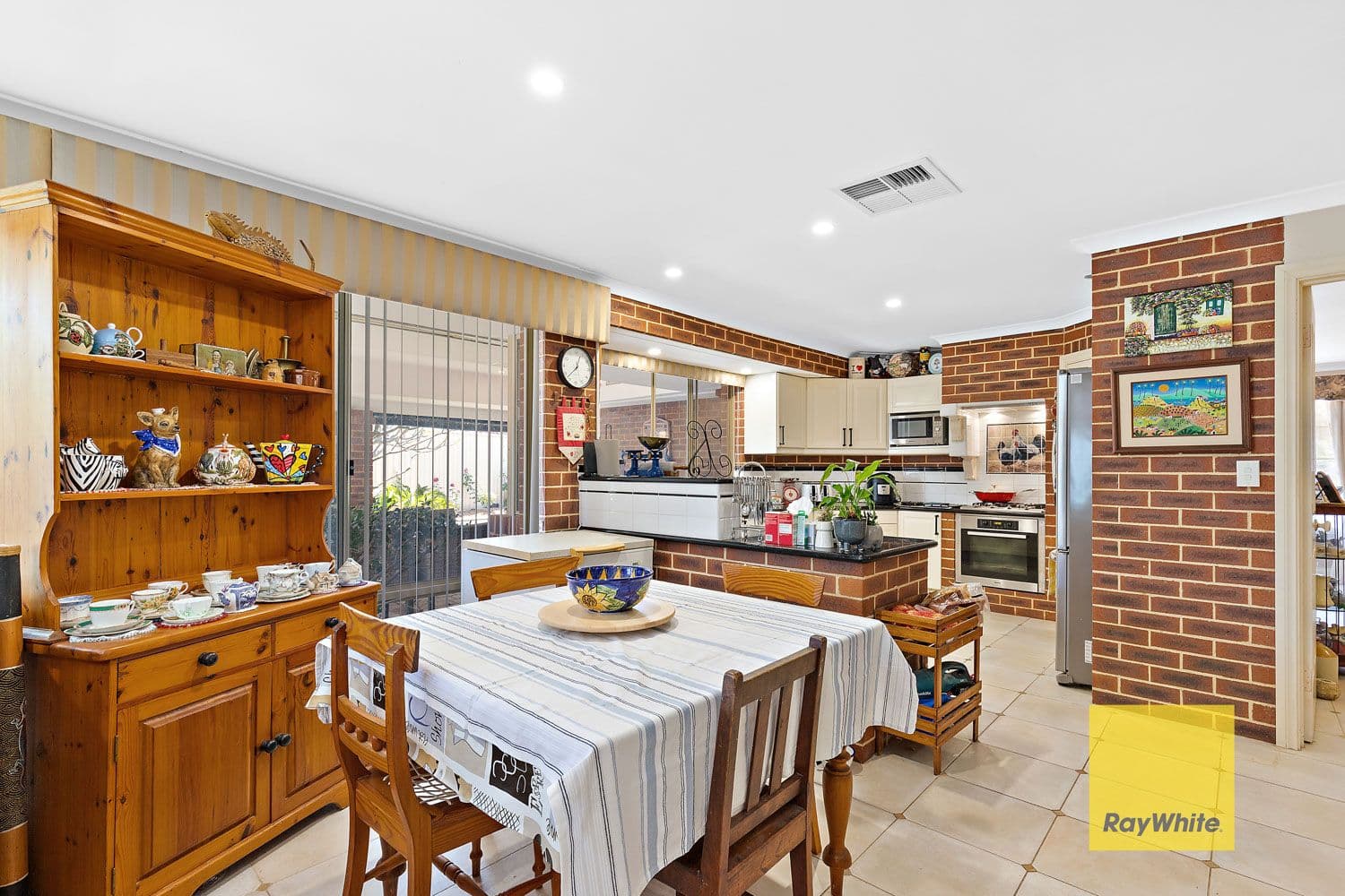 5 Feltbush Mews, Canning Vale WA 6155, Canning Vale - Thumbnail 3