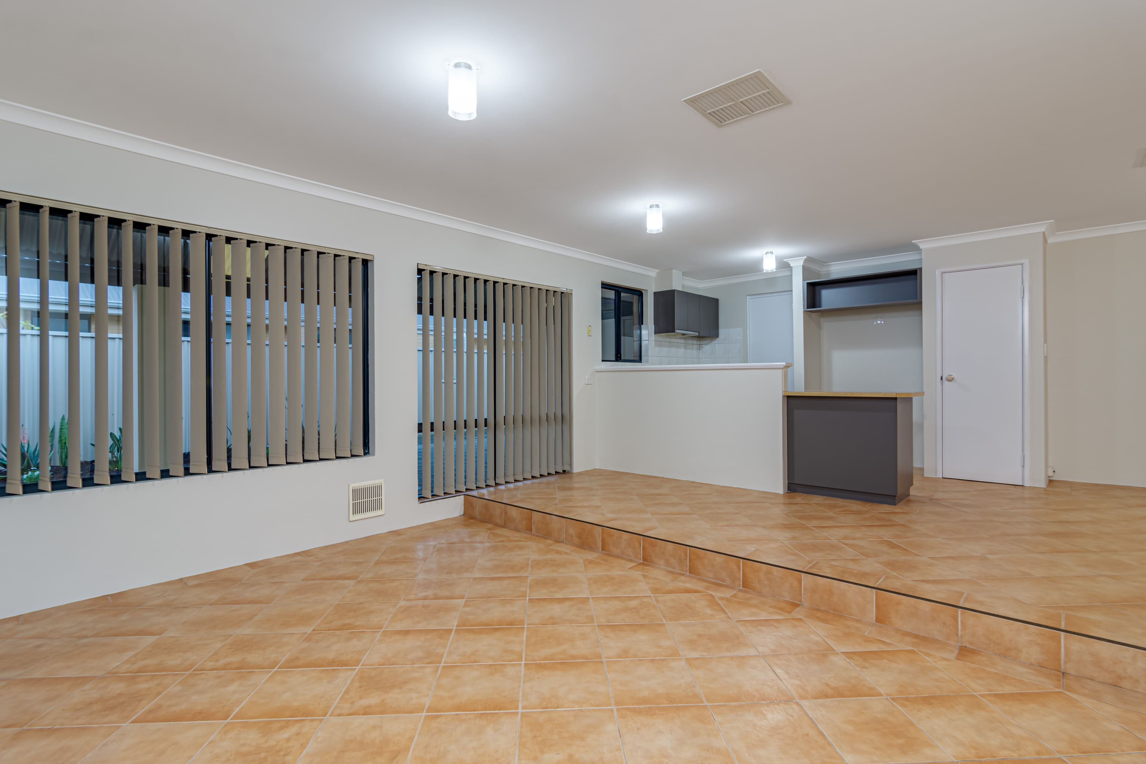 8 Ammanford Crescent, Butler WA 6036, Butler - Thumbnail 6