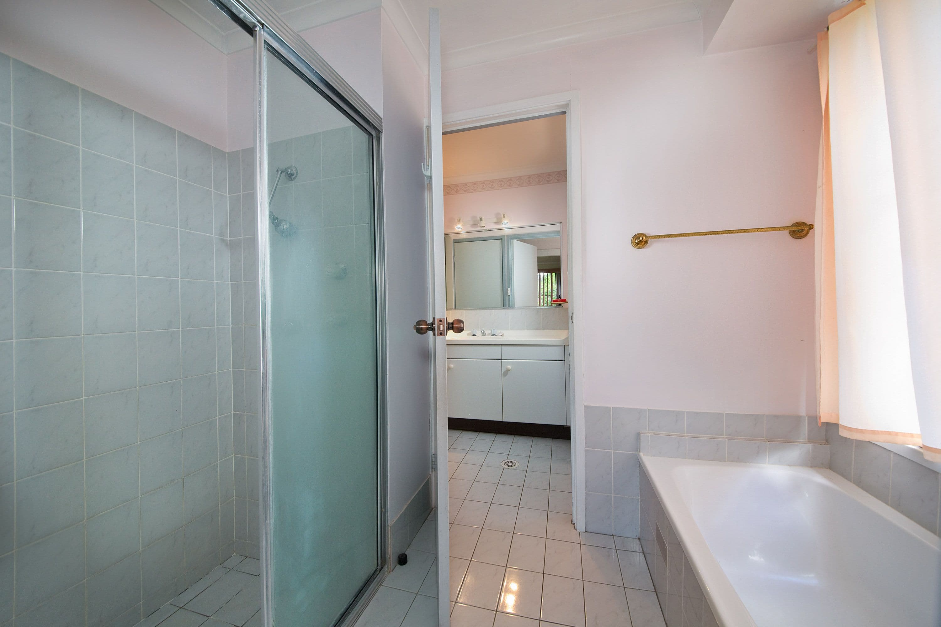 35 St Andrews Avenue, Blackheath - Thumbnail 4