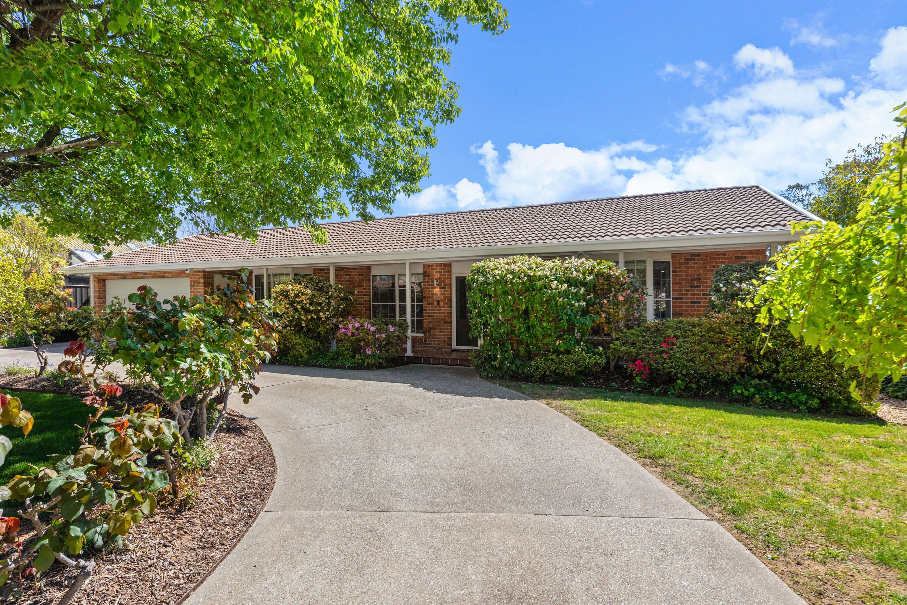 17 Fremantle Drive, Stirling ACT 2611, Stirling - Thumbnail 2