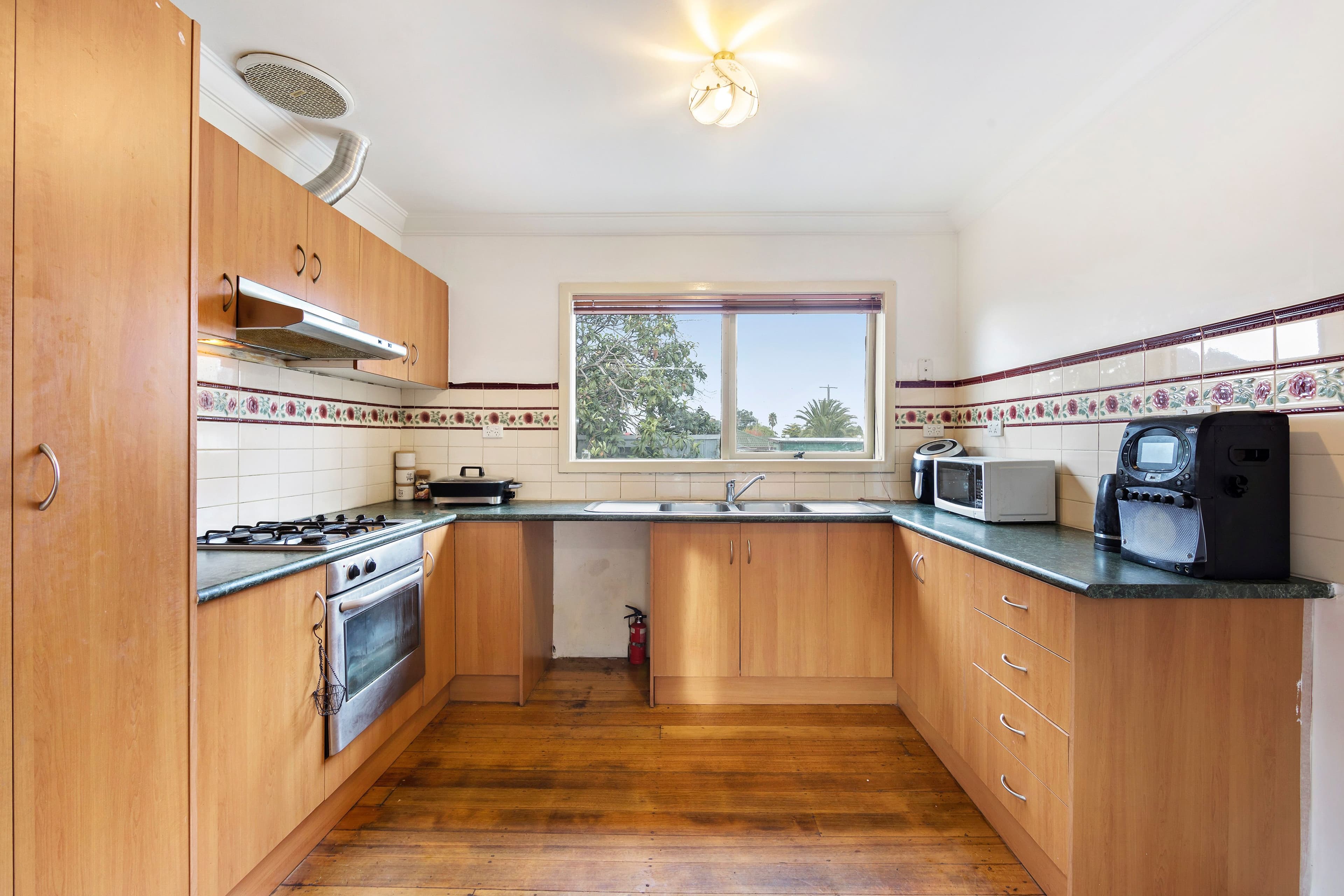4 Stevens Road, St Albans VIC 3021, St Albans - Thumbnail 2