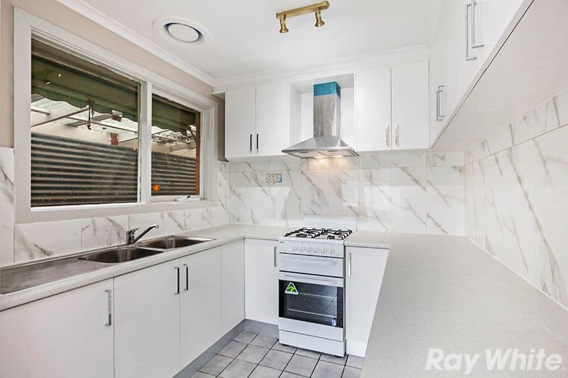4 Casey Drive, Lalor VIC 3075, Lalor - Thumbnail 2