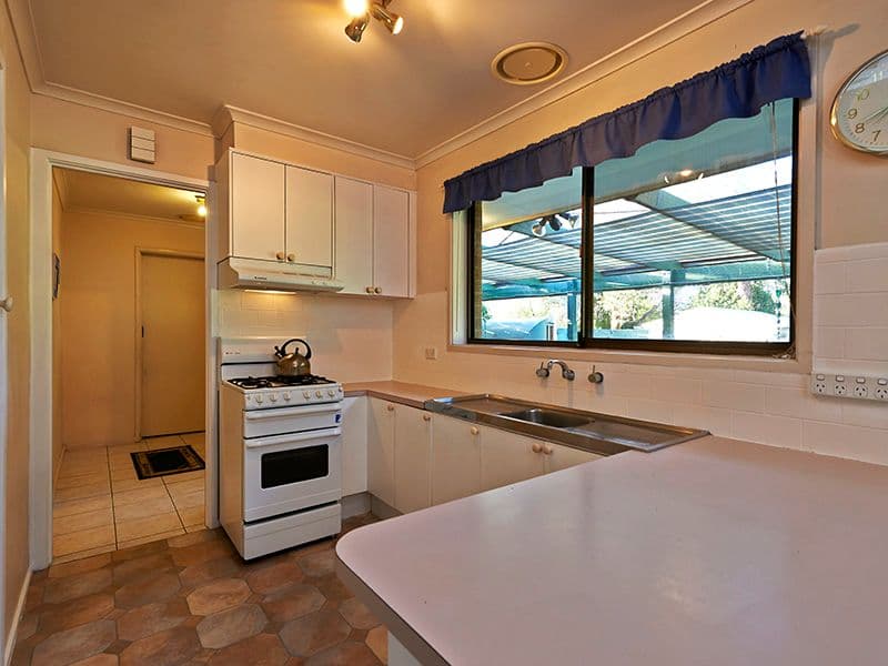 9 Stoneleigh Avenue, BORONIA VIC 3155, Boronia - Thumbnail 3