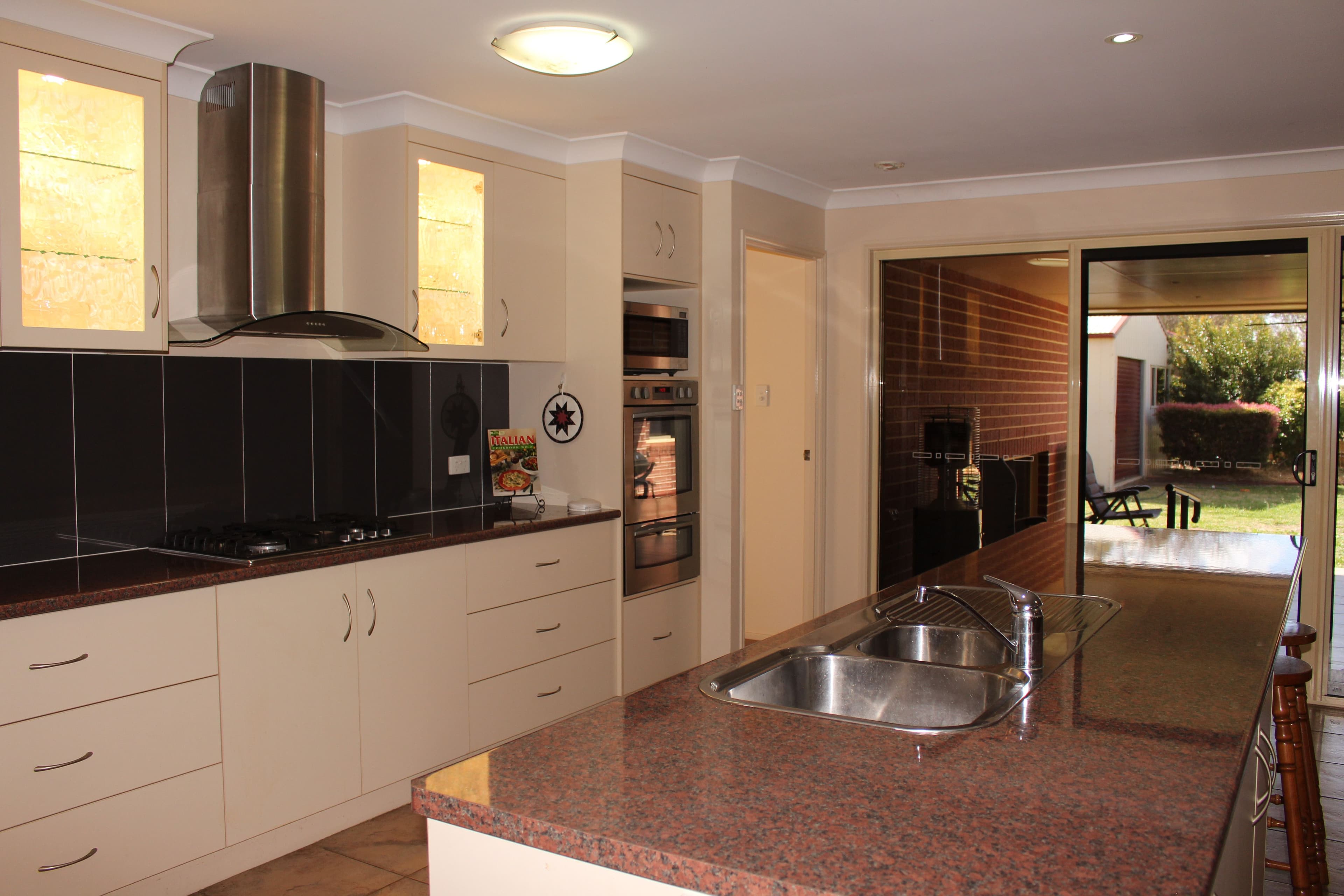 11 Tyson Street, Pittsworth QLD 4356, Pittsworth - Thumbnail 6