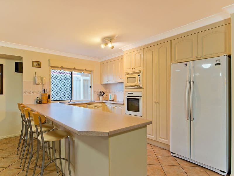 20 Sandwell Crescent, KIPPA-RING QLD 4021, Kippa-Ring - Thumbnail 3