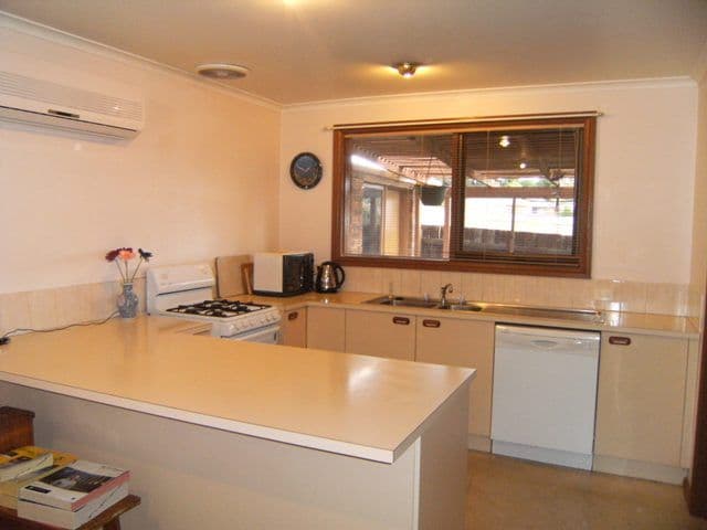 15 McComb Street, LILYDALE VIC 3140, Lilydale - Thumbnail 2