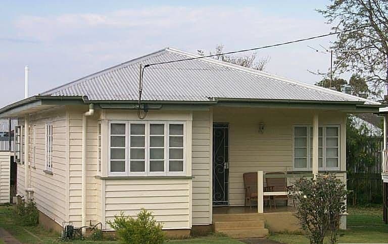 11 Livingstone Street, YEERONGPILLY QLD 4105, Yeerongpilly - Image 1