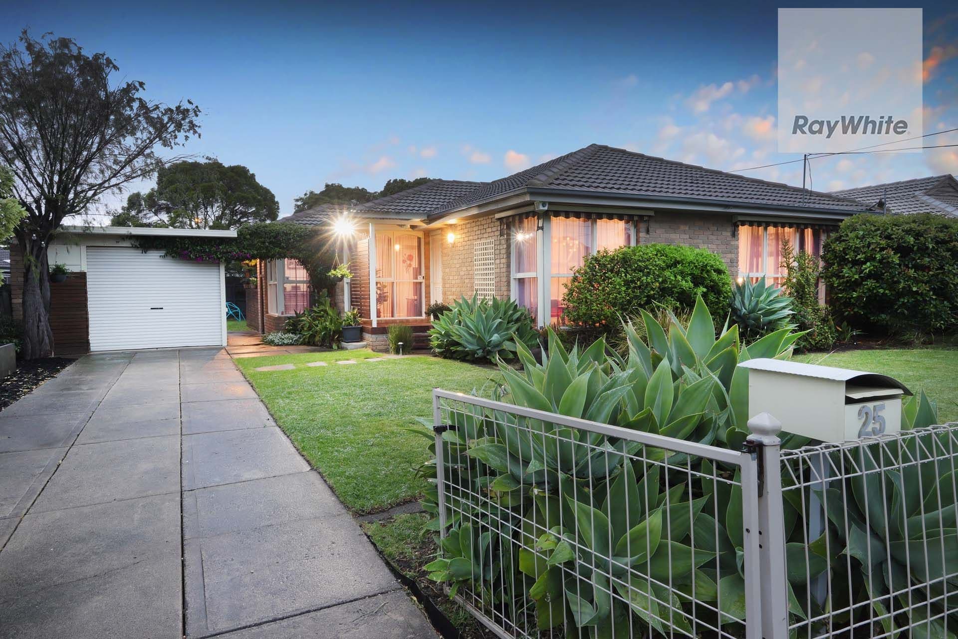 25 Dianne Drive, Tullamarine VIC 3043, Tullamarine - Thumbnail 2