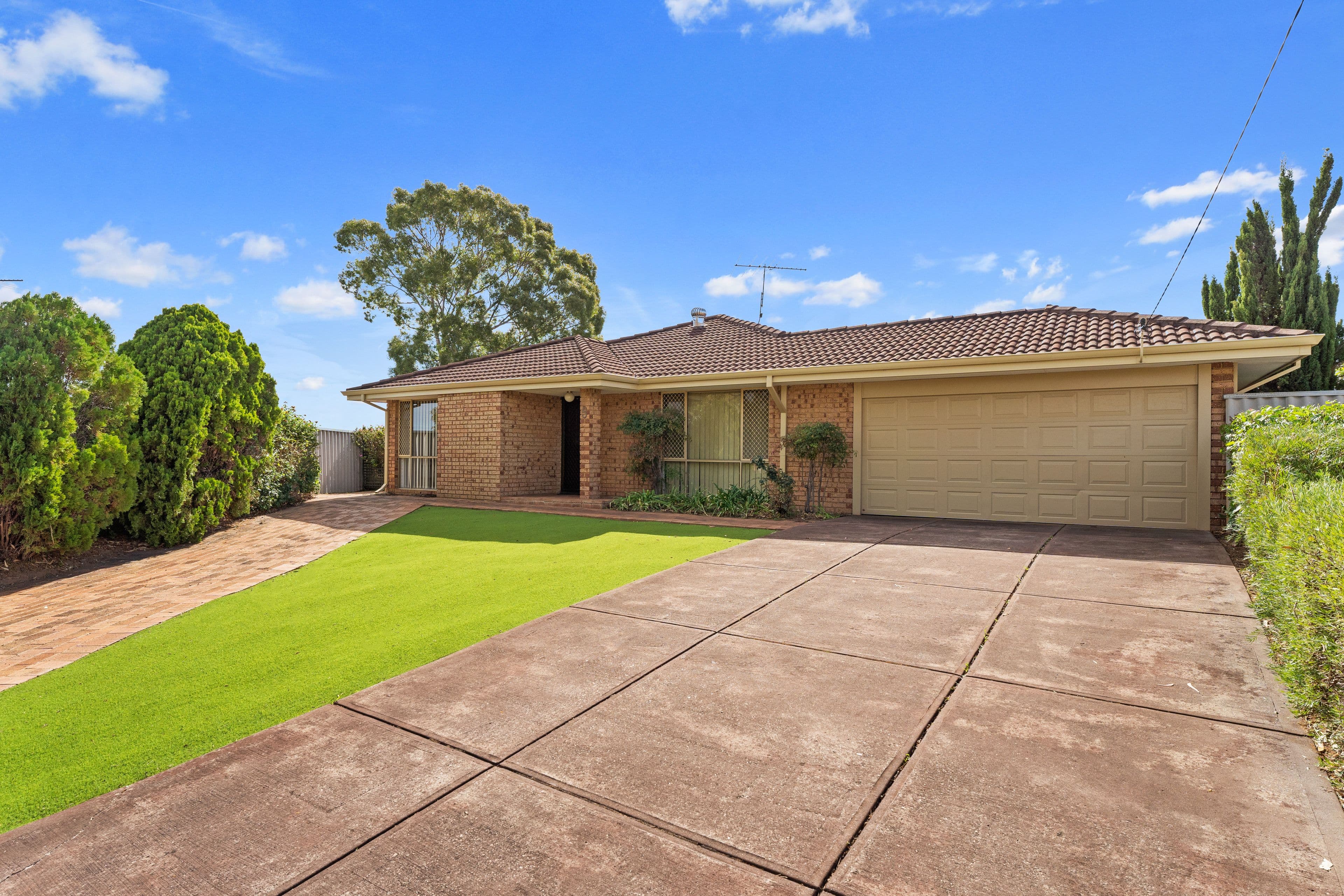 5 Pike Court, Parmelia WA 6167, Parmelia - Thumbnail 2