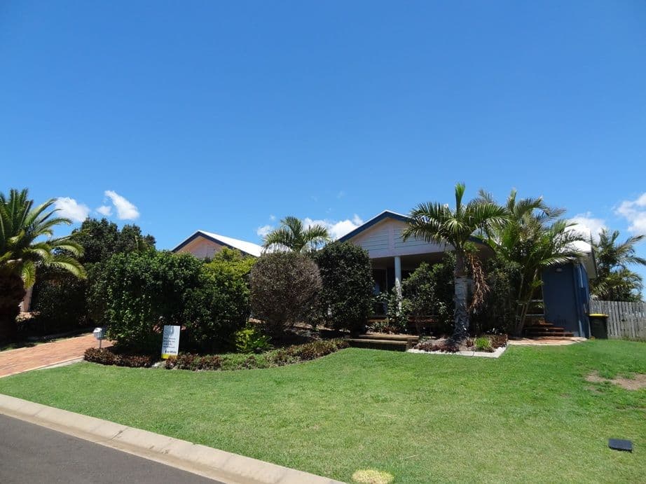 229 Barolin Esplanade, CORAL COVE QLD 4670, Coral Cove - Thumbnail 2
