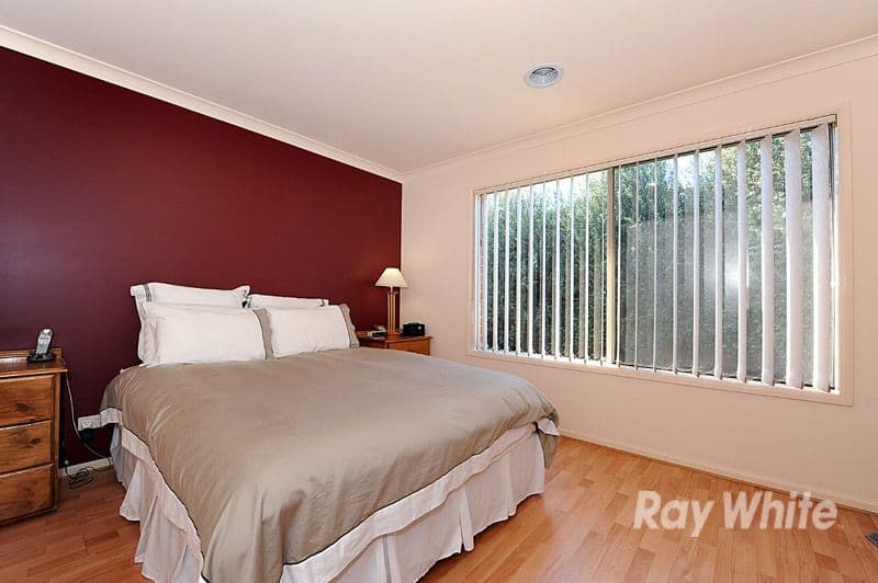 19 Meadowlands Way, BERWICK VIC 3806, Berwick - Thumbnail 6