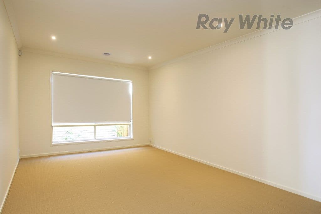 21 Broadstone Way, POINT COOK VIC 3030, Point Cook - Thumbnail 4