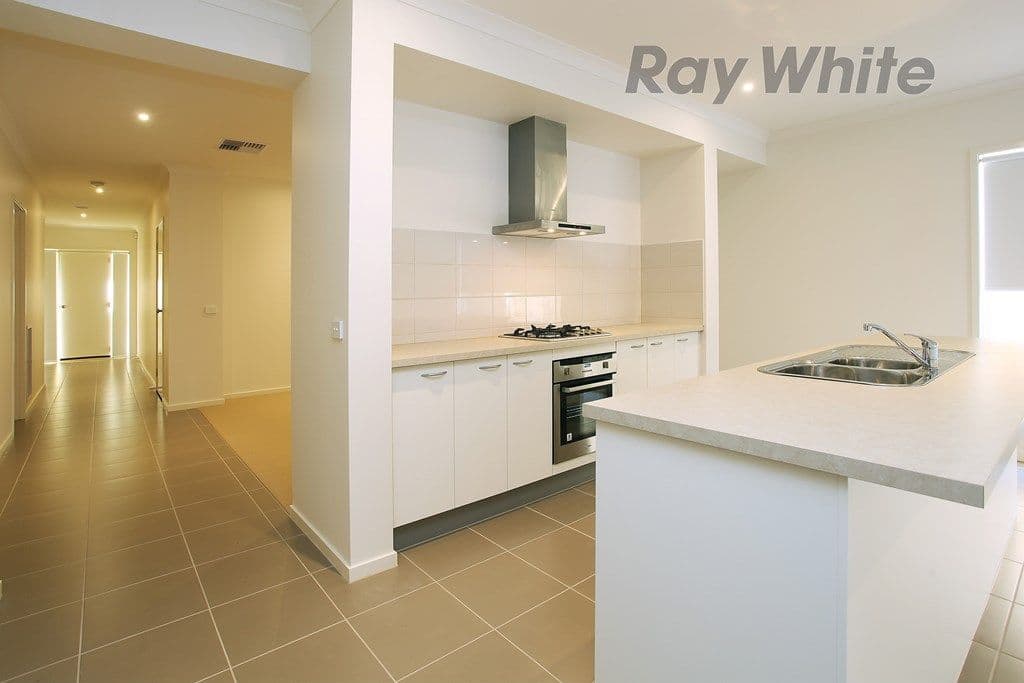 21 Broadstone Way, POINT COOK VIC 3030, Point Cook - Thumbnail 5