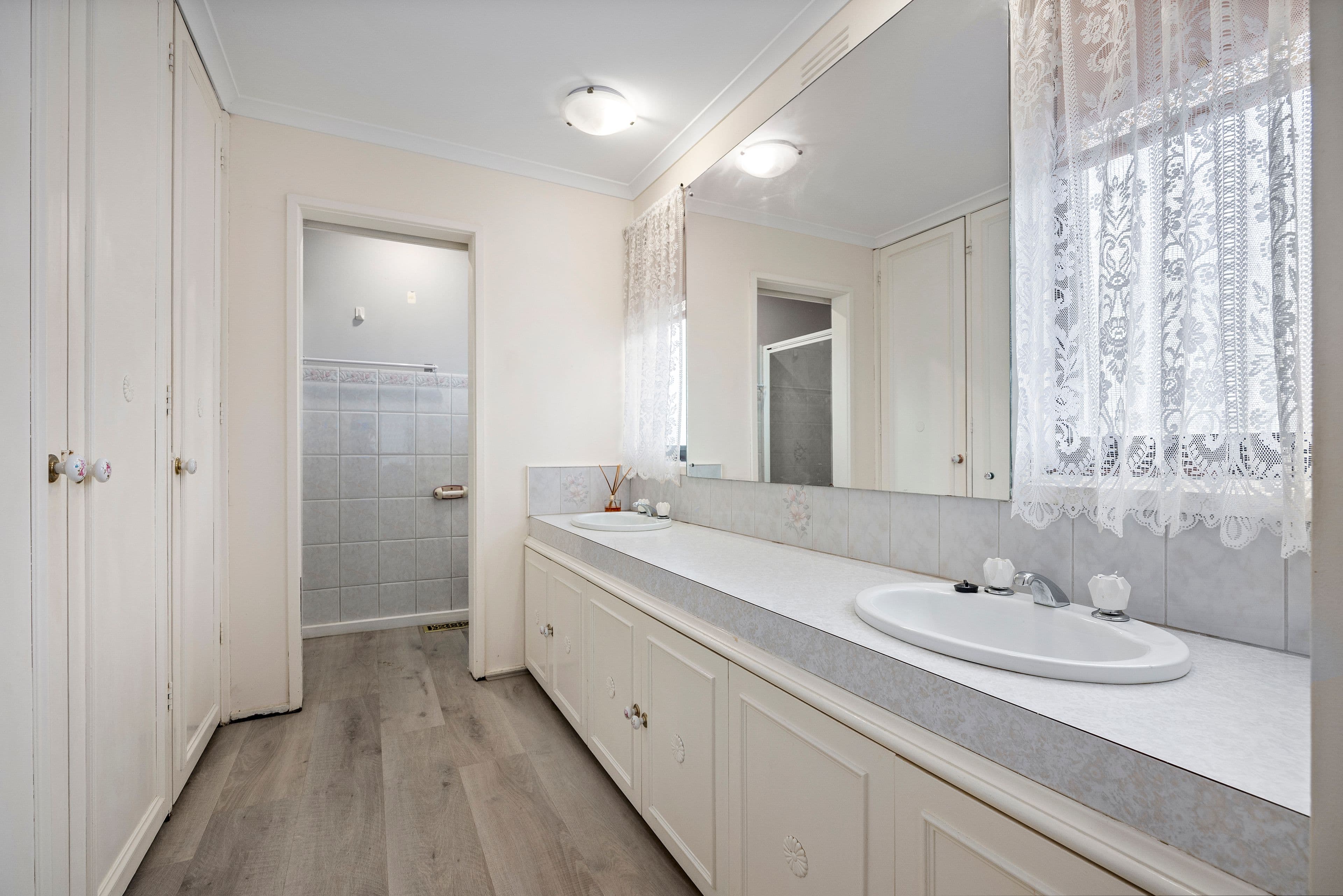 6 Gill Place, Sunbury VIC 3429, Sunbury - Thumbnail 6