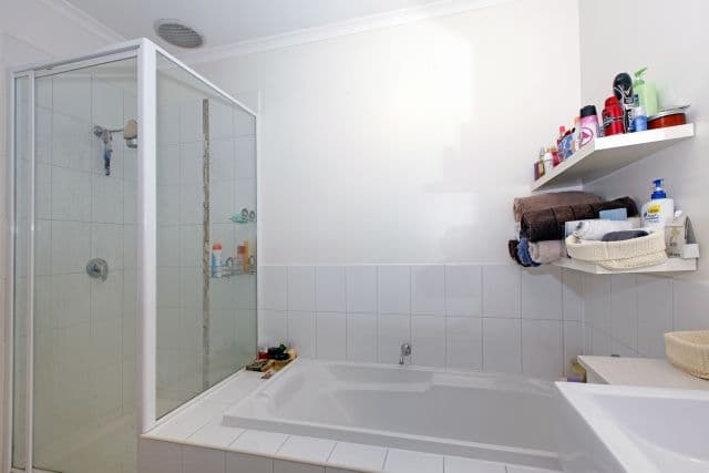 15 Miranda Road, Reservoir VIC 3073, Reservoir - Thumbnail 6