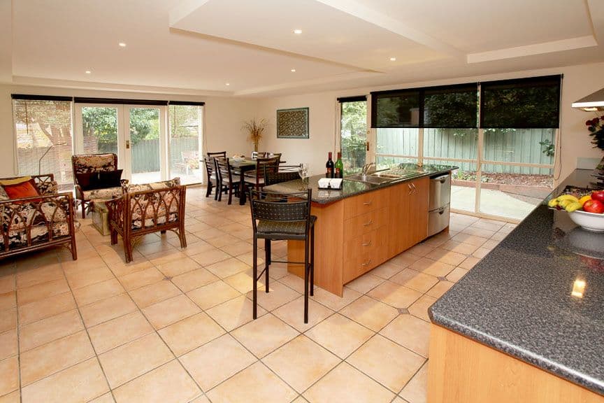 25 Watsons Road, GLEN WAVERLEY VIC 3150, Glen Waverley - Thumbnail 3