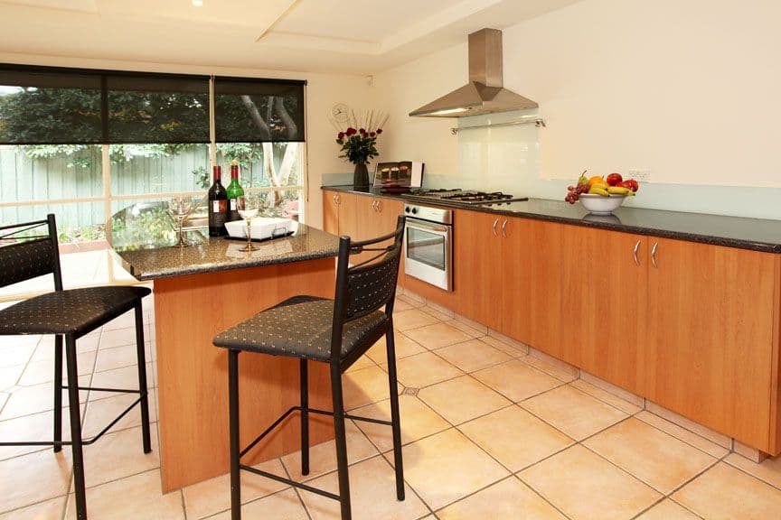 25 Watsons Road, GLEN WAVERLEY VIC 3150, Glen Waverley - Thumbnail 4