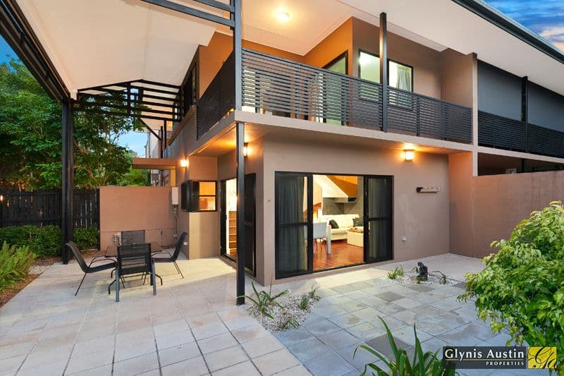 121 Indooroopilly Road, TARINGA QLD 4068, Taringa - Image 1