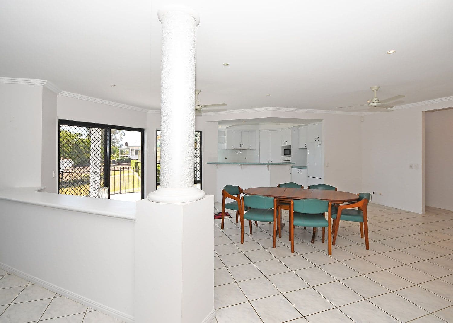 74 Esplanade, Point Vernon QLD 4655, Point Vernon - Thumbnail 5