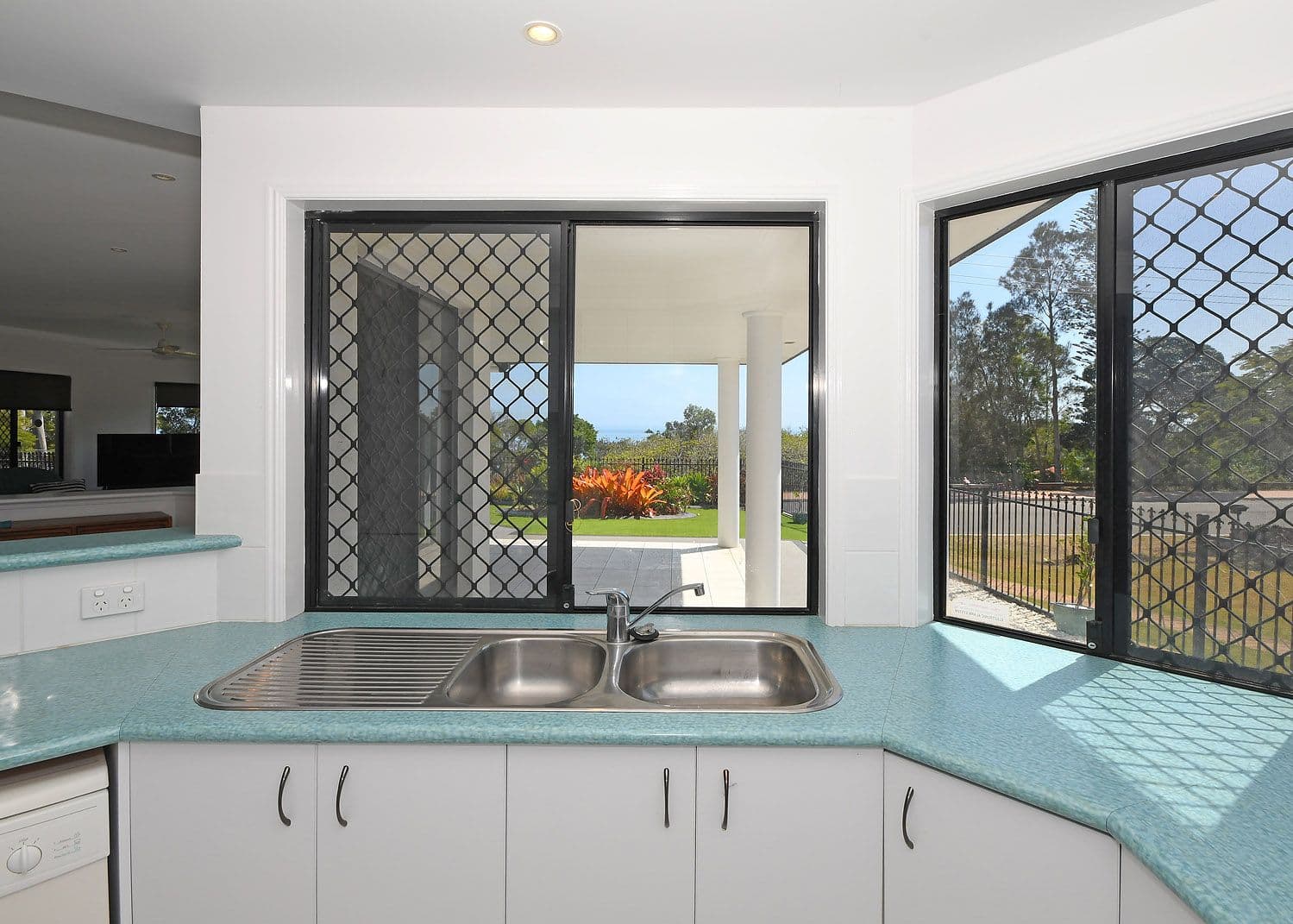 74 Esplanade, Point Vernon QLD 4655, Point Vernon - Thumbnail 7