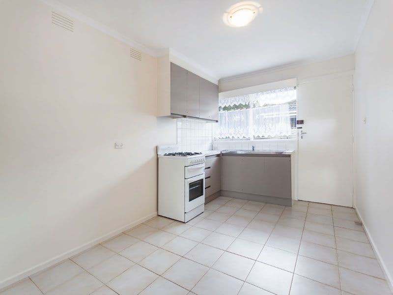 204 Warrigal Road, CHELTENHAM VIC 3192, Cheltenham - Thumbnail 4