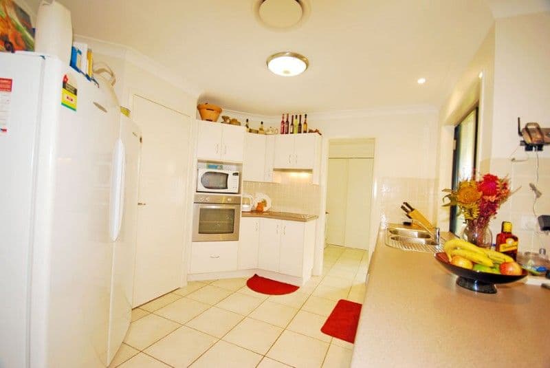 33 Saltwater Court, YEPPOON QLD 4703, Yeppoon - Thumbnail 3
