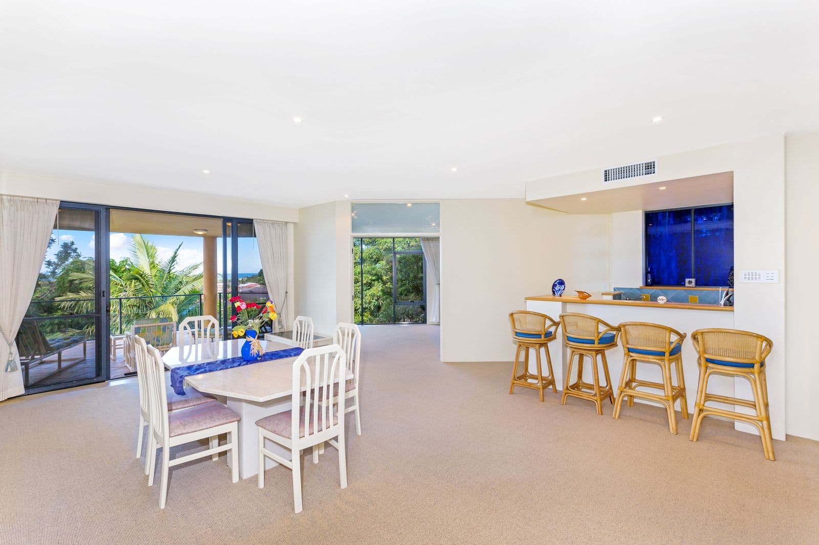 137 K P McGrath Drive, Elanora QLD 4221, Elanora - Thumbnail 7
