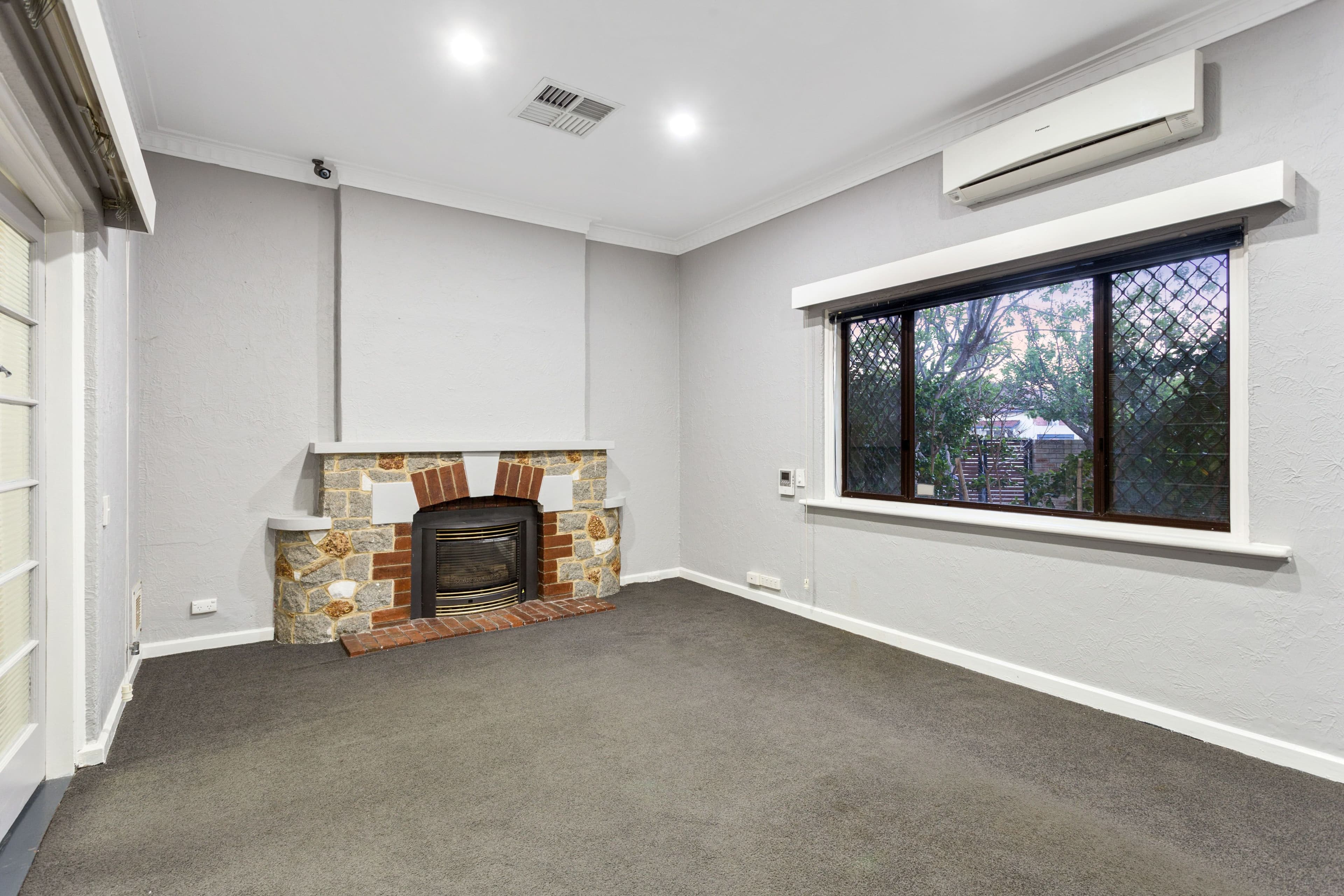 310 Crawford Road, Inglewood WA 6052, Inglewood - Thumbnail 4