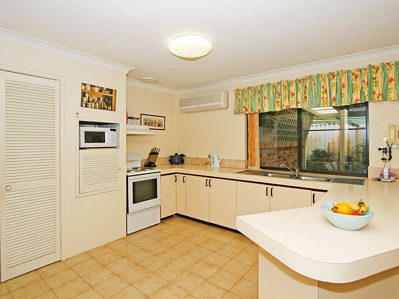 28 Evergreen Ramble, BALLAJURA WA 6066, Ballajura - Thumbnail 2