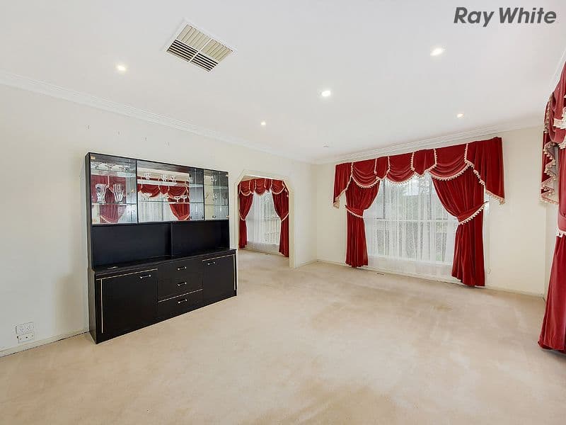 65 William Street, ST ALBANS VIC 3021, St Albans - Thumbnail 2