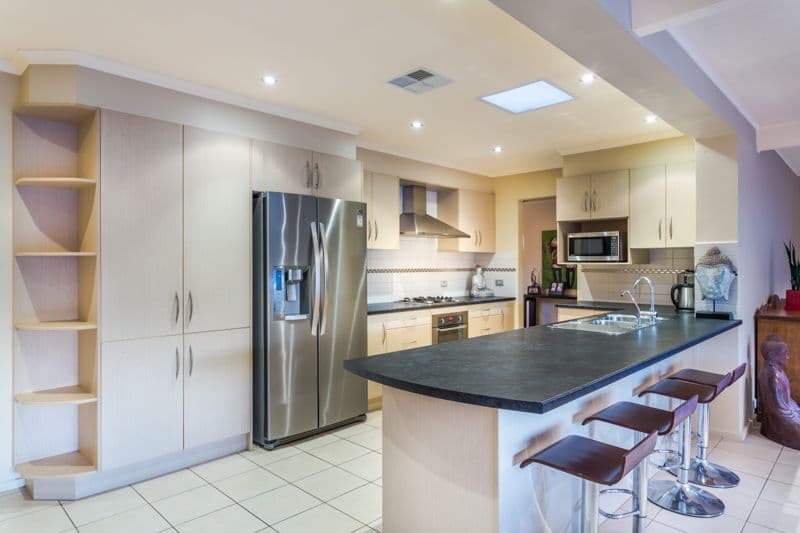 8 Finke Avenue, West Lakes Shore SA 5020, West Lakes Shore - Thumbnail 2