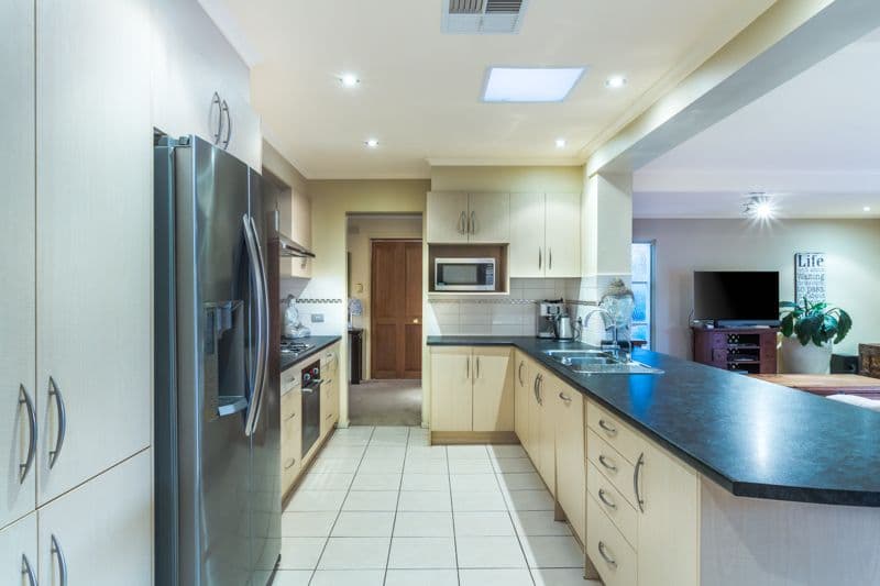 8 Finke Avenue, West Lakes Shore SA 5020, West Lakes Shore - Thumbnail 3
