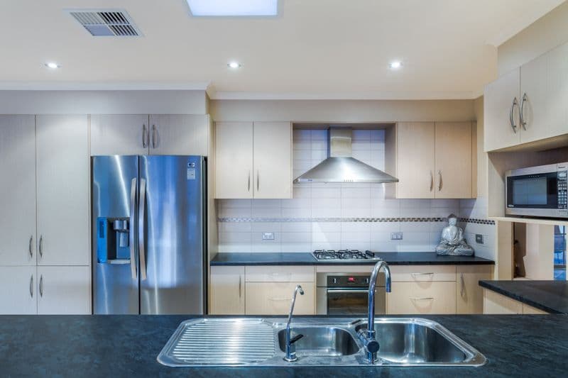 8 Finke Avenue, West Lakes Shore SA 5020, West Lakes Shore - Thumbnail 4