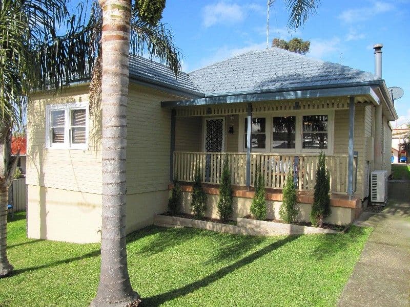 2  Redrose Avenue, BELMONT NSW 2280, Belmont - Image 1