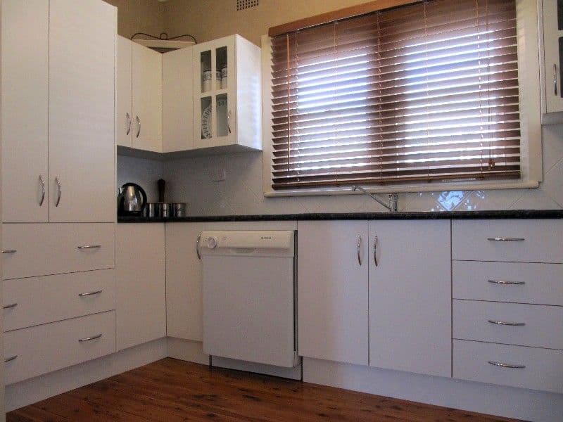 2  Redrose Avenue, BELMONT NSW 2280, Belmont - Thumbnail 3