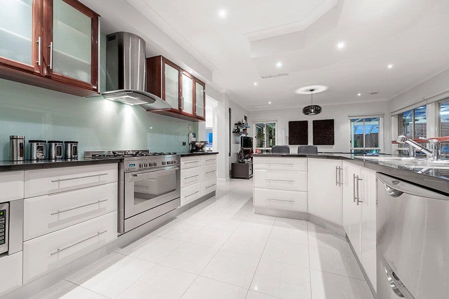 8 Northstead Way, Craigieburn VIC 3064, Craigieburn - Thumbnail 2
