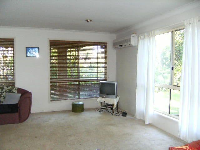 1 Watford Crescent, MOLENDINAR QLD 4214, Molendinar - Thumbnail 8