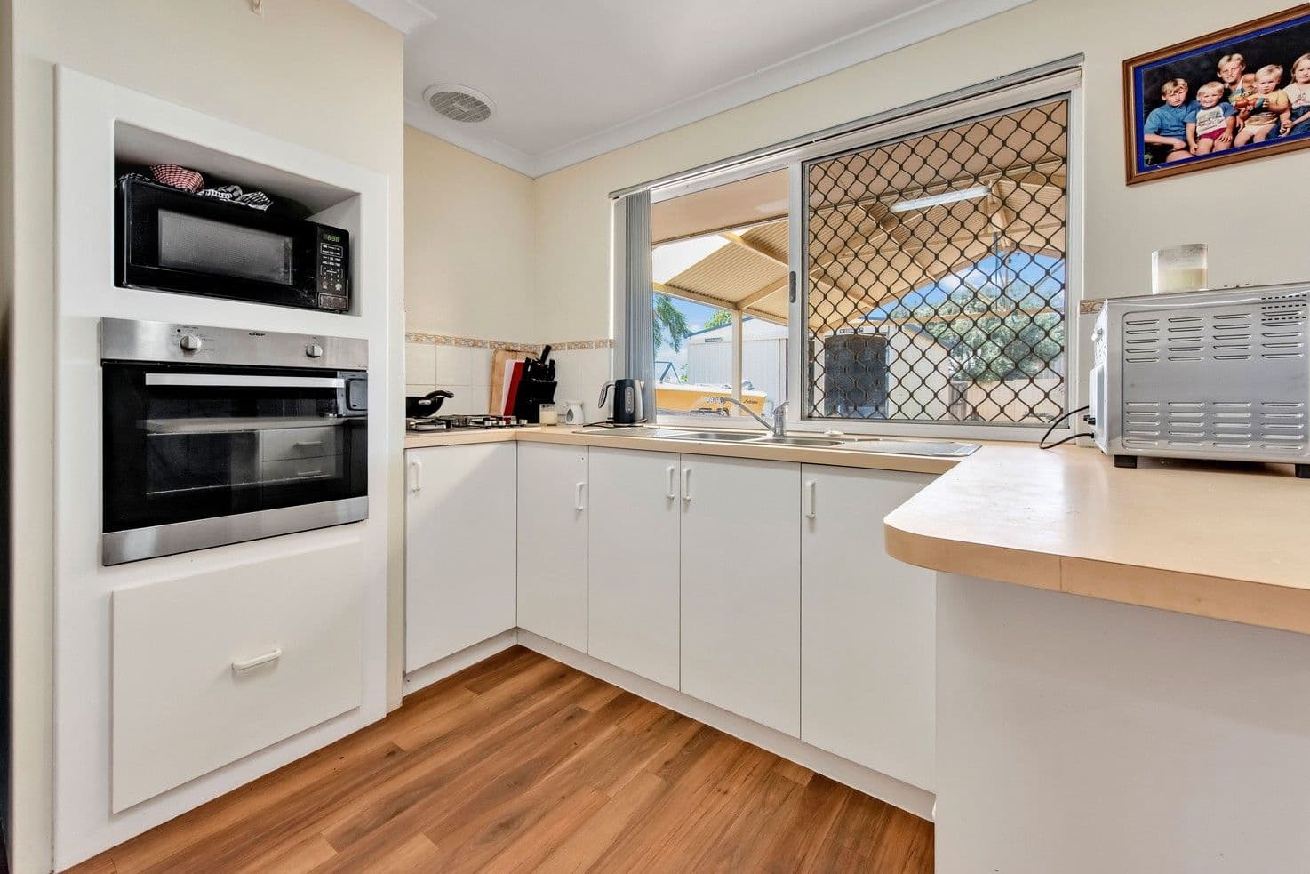 4 Weeloo Road, Waggrakine WA 6530, Waggrakine - Thumbnail 4