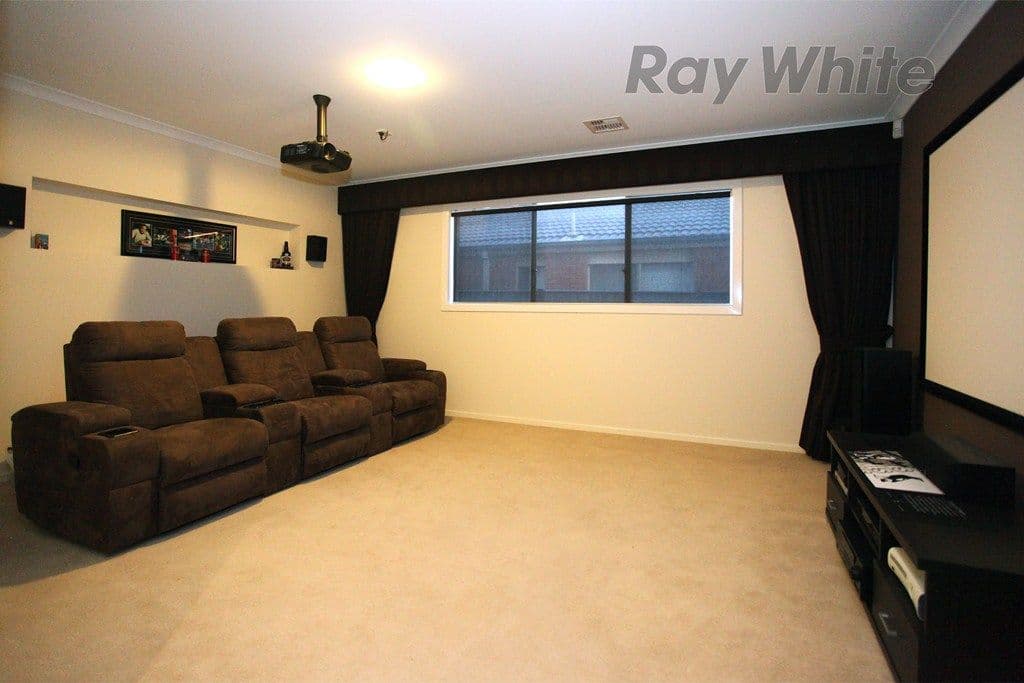 30 Lindsay Gardens, POINT COOK VIC 3030, Point Cook - Thumbnail 4