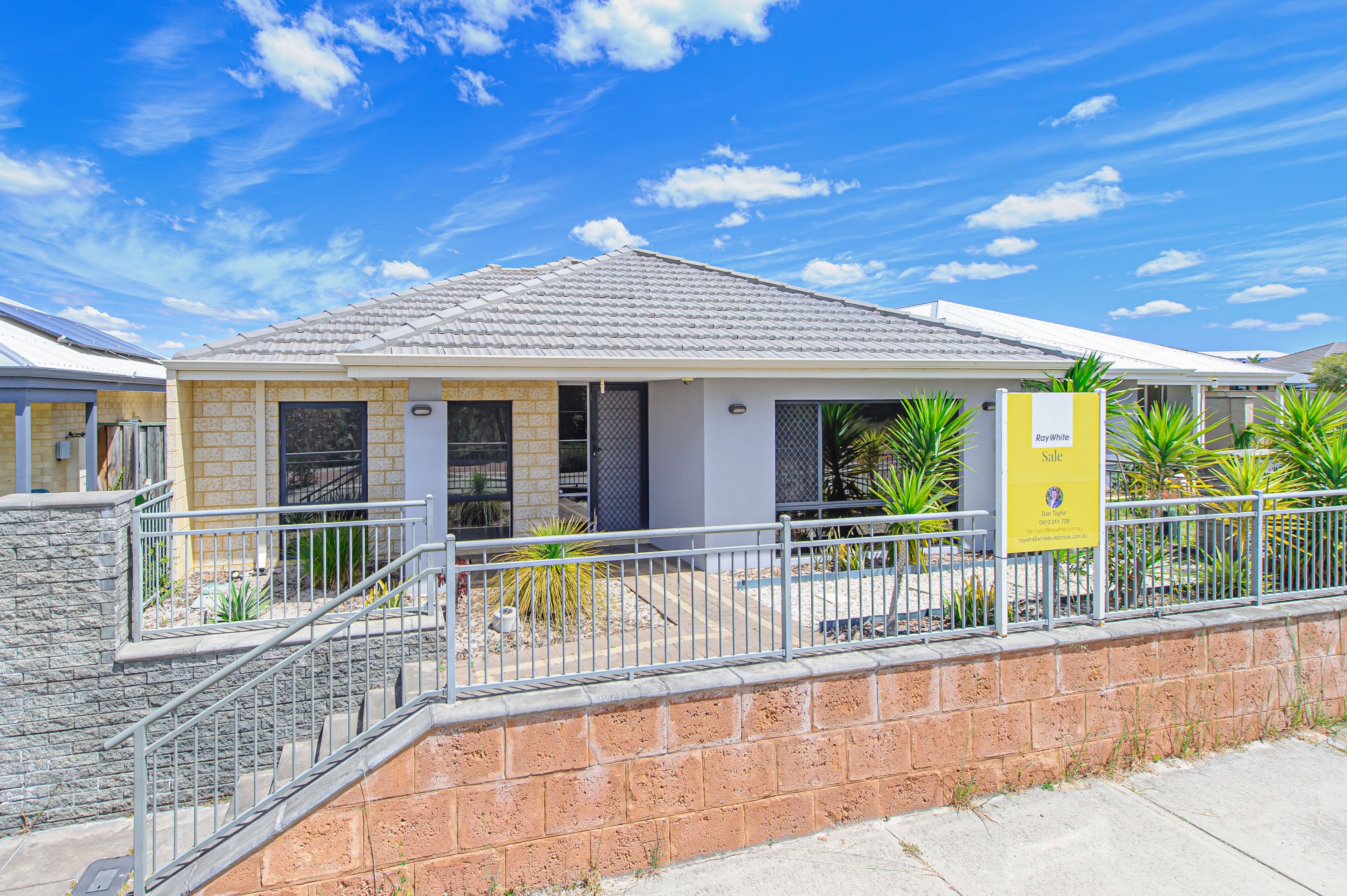 43 Pineroo Terrace, Ellenbrook WA 6069, Ellenbrook - Thumbnail 2