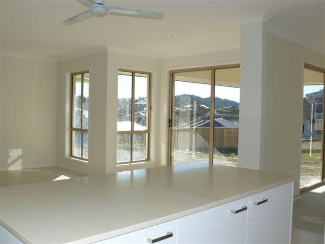 5 Farraday Crescent, PACIFIC PINES QLD 4211, Pacific Pines - Thumbnail 2