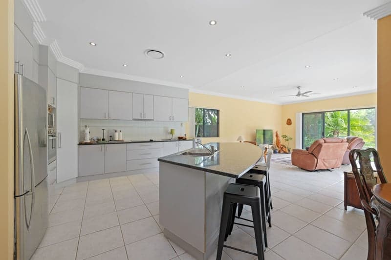 17 Undanbi Place, Pelican Waters - Thumbnail 6