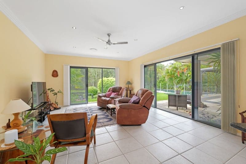17 Undanbi Place, Pelican Waters - Thumbnail 8