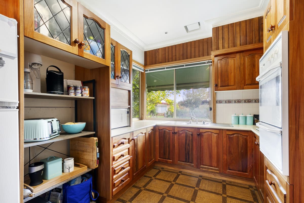 64 Wallace Street, MORWELL VIC 3840, Morwell - Thumbnail 2