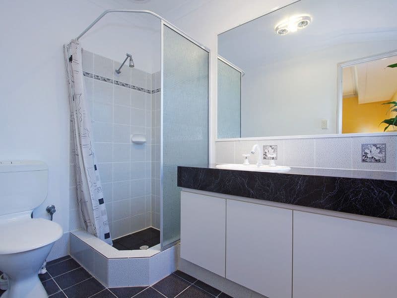 11 Rawlinna Heights, BALLAJURA WA 6066, Ballajura - Thumbnail 2